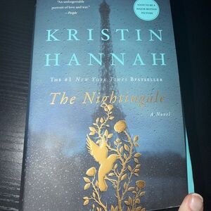 The Nightingale by Kristin Hannah